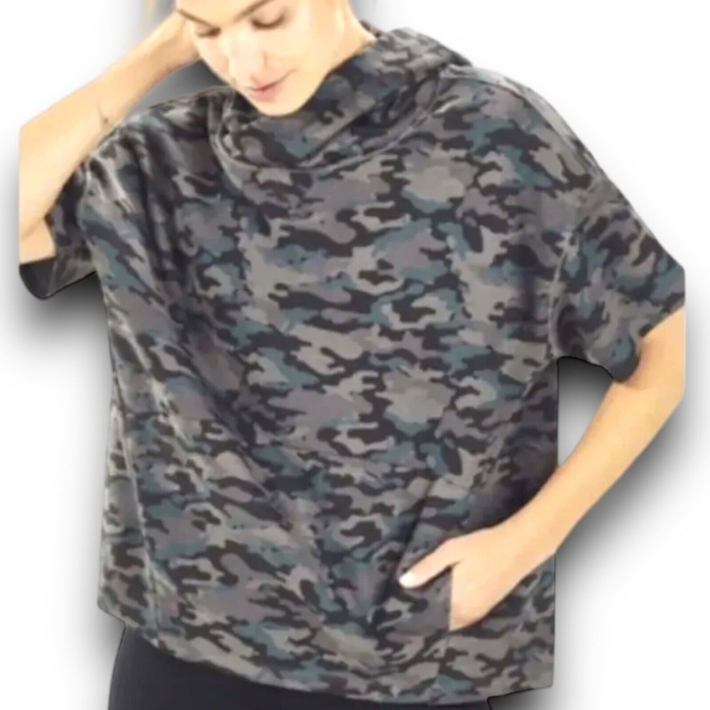 Fabletics Camo Hadley Short Sleeve Hoodie Athletic Top High Low Athleisure Small